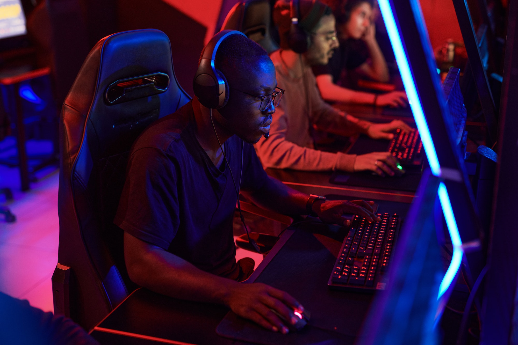 Cybersports gamers playing online games